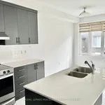 Rent 3 bedroom apartment of 133 m² in Richmond Hill