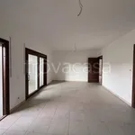 Affitto 4 camera appartamento di 137 m² in Caltanissetta