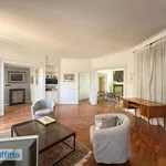 Rent 4 bedroom apartment of 155 m² in Rome