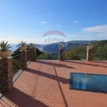 Rent 8 bedroom house of 370 m² in Alassio