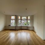 Huur 3 slaapkamer appartement van 90 m² in Newtonbuurt