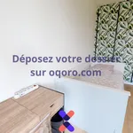 Rent 4 bedroom apartment of 9 m² in Vénissieux