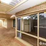 Rent 3 bedroom house in  Armadale WA 6112                        