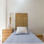 Rent 3 bedroom apartment of 69 m² in madrid