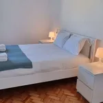 Rent 2 bedroom apartment of 100 m² in lisbon