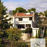 Rent 6 bedroom house of 480 m² in Penteli