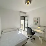 Rent a room of 380 m² in seville