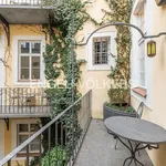 Pronajměte si 5 ložnic/e byt o rozloze 174 m² v Prague