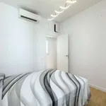 Rent 3 bedroom apartment of 77 m² in barcelona