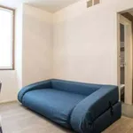 Rent 2 bedroom apartment of 50 m² in Milan