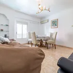 Rent a room of 75 m² in valencia