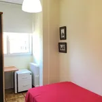 Rent a room of 140 m² in Madrid