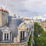 Rent 8 bedroom apartment of 275 m² in Paris