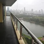 Rent 3 bedroom apartment of 210 m² in Bangkok