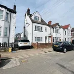 Flat to rent in Clarendon Road, Luton LU2