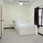 Rent 5 bedroom house of 560 m² in Bang Lamung