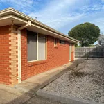 Rent 2 bedroom house in Hoppers Crossing