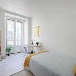 Rent 4 bedroom apartment in Lisbon