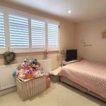 Rent 4 bedroom house in South East England