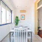 Rent 3 bedroom apartment of 120 m² in Lisbon