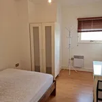 Rent 3 bedroom apartment in Wales