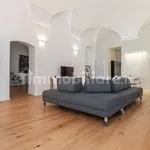 Rent 3 bedroom apartment of 155 m² in Genoa