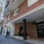 Rent 1 bedroom apartment of 180 m² in Madrid