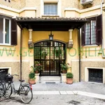 Rent 5 bedroom apartment of 100 m² in Roma