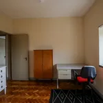 Rent 4 bedroom apartment in Lisbon