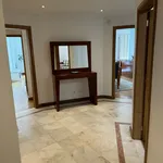 Alugar 3 quarto apartamento de 122 m² em Cascais