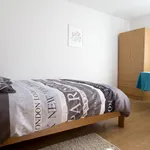 Rent 5 bedroom apartment in Lisbon