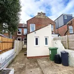 Rent 4 bedroom house in South East England