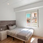 Rent 5 bedroom apartment in Valencia