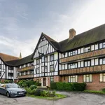 Rent 2 bedroom flat in Elmbridge