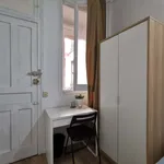 Rent a room in Madrid