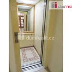 Rent 2 bedroom apartment of 70 m² in Prague