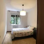 Rent a room of 85 m² in madrid