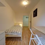 Miete 3 Schlafzimmer wohnung von 8 m² in Stuttgart