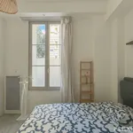 Rent 1 bedroom apartment of 46 m² in Paris