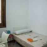 Rent a room of 300 m² in valencia