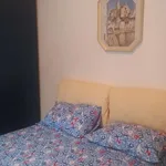 Rent a room in genoa