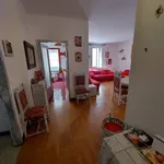 Rent 2 bedroom apartment of 90 m² in padova