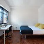 Rent a room of 250 m² in Madrid