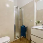 Rent a room of 140 m² in milan