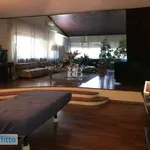 Rent 6 bedroom house of 900 m² in Rome