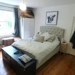 Rent 2 bedroom flat in London