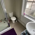 Rent 4 bedroom apartment in South East England