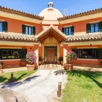 Rent 5 bedroom house of 1100 m² in Marbella