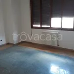 Affitto 5 camera appartamento di 160 m² in Taranto