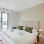 Rent 3 bedroom apartment of 1335 m² in Paris